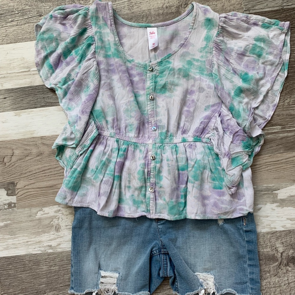 Justice shorts and shirt size 12